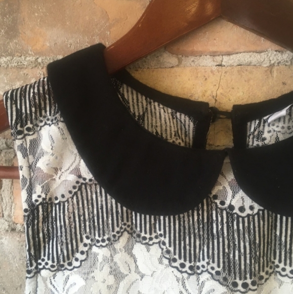 Lace Sleeveless Top - Picture 4 of 6